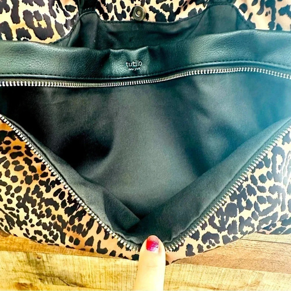 Tutilo Leopard Carey The Day Large Bag - Picture 6 of 10